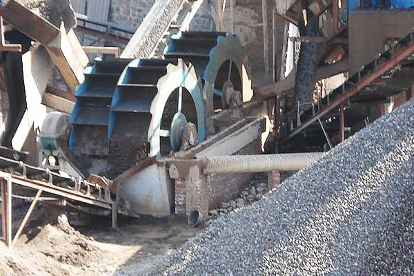 洗沙機在機製砂生產線中的應用.jpg